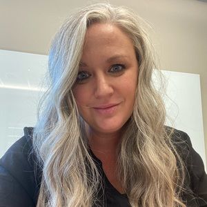 Meet your Posher, Celena